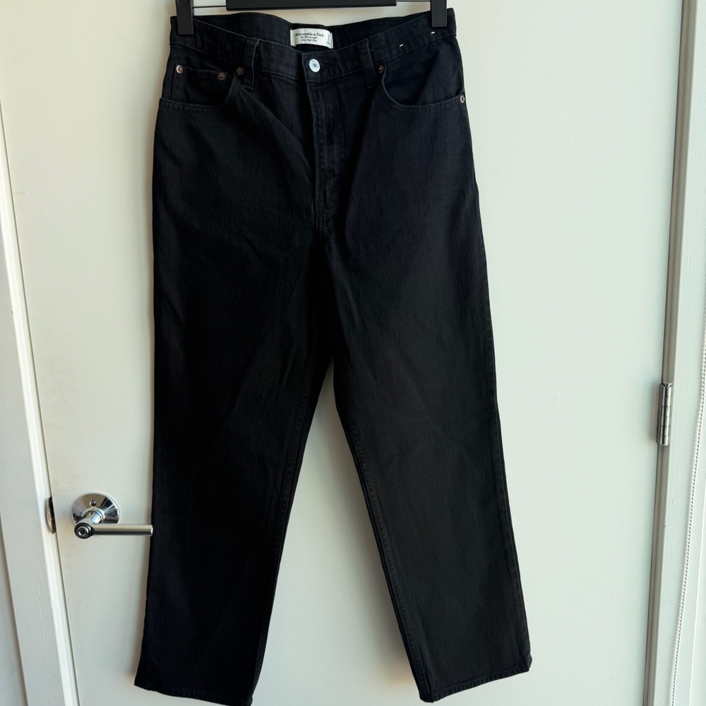 Abercrombie & Fitch The 90s Straight Ultra High Rise Black Jeans Size 30/10S
